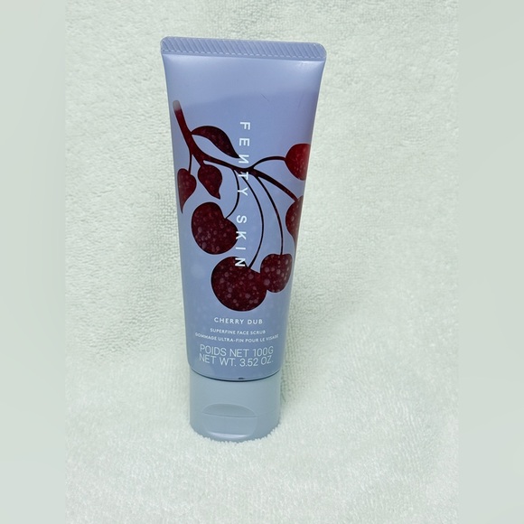 Fenty Beauty CHERRY DUB SUPERFINE DAILY CLEANSING FACE SCRUB - NEW - Picture 2 of 4